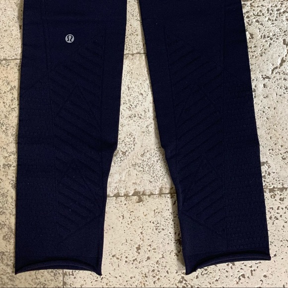 Lululemon Warp Knit Cropped Tights - Picture 3 of 4